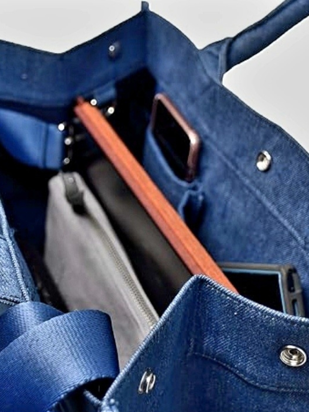 Clara NYDenim-Style Blue Tote Bag - Picture 4 of 9